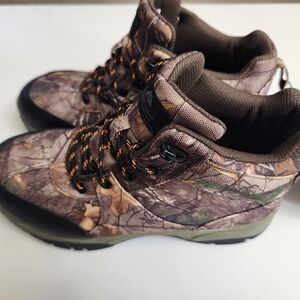 Ozark Trail Camouflage Outdoor Boots Boys Hikers Sz. 5